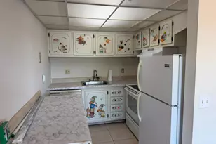 500 Village Green Cir W, Lake Worth Beach, FL 33461 - Photo 5