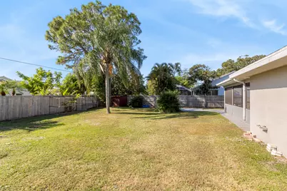 814 SE Starflower Avenue, Port Saint Lucie, FL 34983 - Photo 21