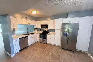 2202 S Cypress Bend Dr, Pompano Beach, FL 33069 - Photo 3