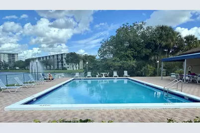 2202 S Cypress Bend Drive #101, Pompano Beach, FL 33069 - Photo 17