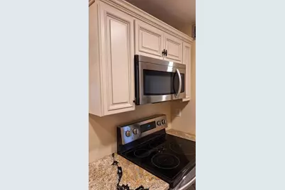 26 Golfs Edge B, West Palm Beach, FL 33417 - Photo 3