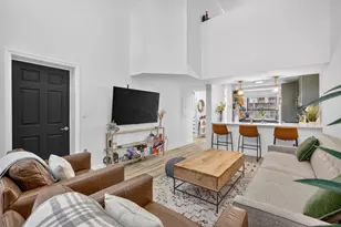 237 City View Dr, Fort Lauderdale, FL 33311 - Photo 7
