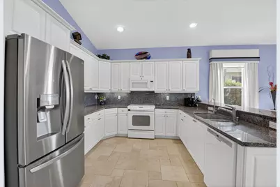 13197 Alhambra Lake Circle, Delray Beach, FL 33446 - Photo 11