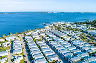 122 NE Bay Dr, Jensen Beach, FL 34957 - Photo 27