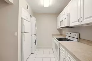 10049 Winding Lake Rd, Sunrise, FL 33351 - Photo 9