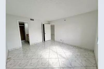 4700 Lucerne Lakes Boulevard W #407, Lake Worth, FL 33467 - Photo 13