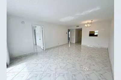 4700 Lucerne Lakes Boulevard W #407, Lake Worth, FL 33467 - Photo 9