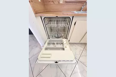 4700 Lucerne Lakes Boulevard W #407, Lake Worth, FL 33467 - Photo 5