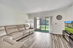 140 Lake Meryl Dr, West Palm Beach, FL 33411 - Photo 11