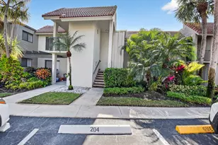 5785 Fairway Park Ct, Boynton Beach, FL 33437 - Photo 3