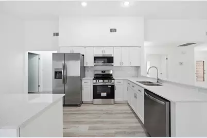 905 NW 22nd Avenue, Delray Beach, FL 33445 - Photo 11