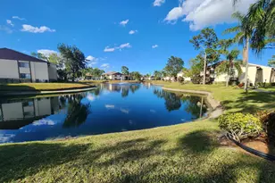 310 Knotty Pine Cir, Greenacres, FL 33463 - Photo 13