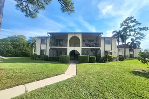 310 Knotty Pine Cir, Greenacres, FL 33463 - Photo 1