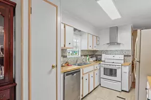 4 Oliva Rd, Port Saint Lucie, FL 34952 - Photo 13