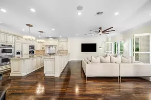 398 NE 7th St, Boca Raton, FL 33432 - Photo 13