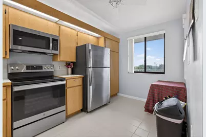 2441 Village Boulevard #405, West Palm Beach, FL 33409 - Photo 5