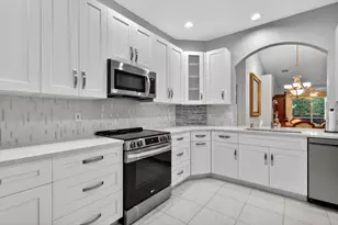 10564 Royal Caribbean Cir, Boynton Beach, FL 33437 - Photo 9