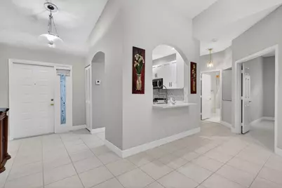 10564 Royal Caribbean Circle, Boynton Beach, FL 33437 - Photo 5