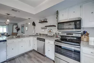 18350 SE Wood Haven Ln, Jupiter, FL 33469 - Photo 13