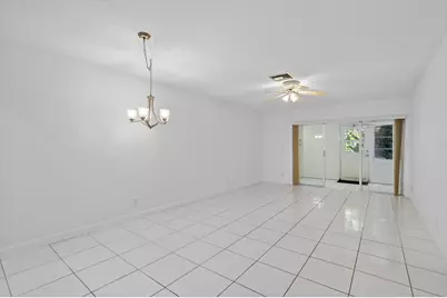 13942 Via Flora #B, Delray Beach, FL 33484 - Photo 11
