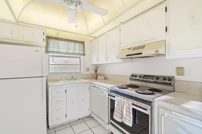 3000 Sunrise Lakes Drive E #204, Sunrise, FL 33322 - Photo 15