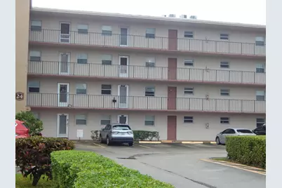 225 Bonnie Boulevard #204, Lake Worth Beach, FL 33461 - Photo 1