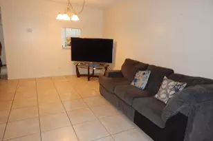 225 Bonnie Blvd, Lake Worth Beach, FL 33461 - Photo 5