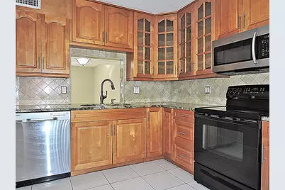 5040 Society Place E #E, West Palm Beach, FL 33415 - Photo 3