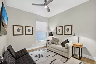 945 Bear Island Cir, West Palm Beach, FL 33409 - Photo 13