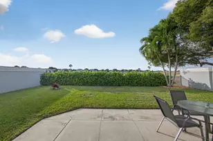 945 Bear Island Cir, West Palm Beach, FL 33409 - Photo 25