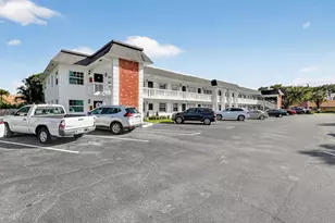 10000 Meridian Way N, Palm Beach Gardens, FL 33410 - Photo 7