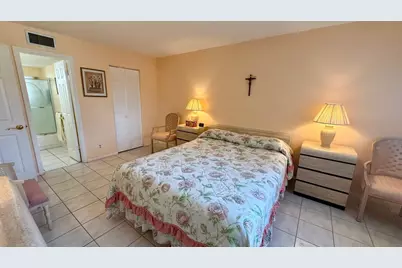 705 Lori Drive #309, Palm Springs, FL 33461 - Photo 9