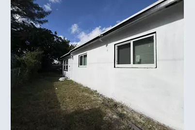5909 Pinewood Avenue, West Palm Beach, FL 33407 - Photo 27