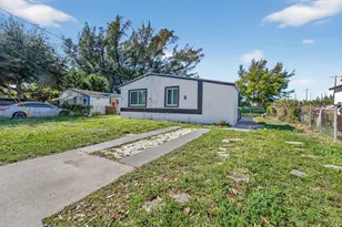 5909 Pinewood Ave, West Palm Beach, FL 33407 - Photo 1