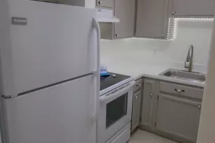 105 S Riverside Dr, Pompano Beach, FL 33062 - Photo 15