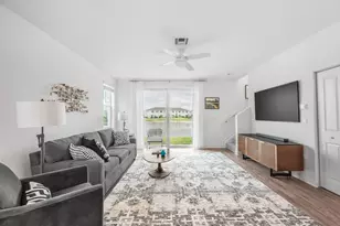 663 SE Lk Fls St, Port Saint Lucie, FL 34984 - Photo 3