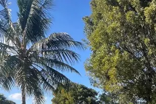 700 N Hepburn Ave N, Jupiter, FL 33458 - Photo 3