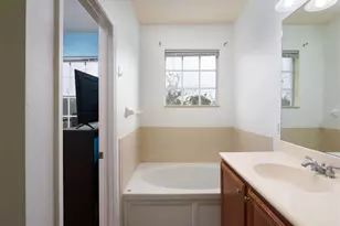 261 E Bay Cedar Cir, Jupiter, FL 33458 - Photo 11