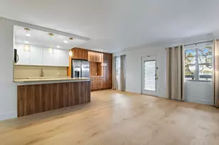 3076 Newport Q, Deerfield Beach, FL 33442 - Photo 9