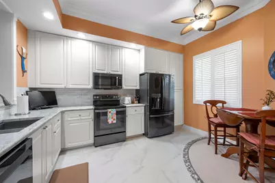 8 Harbour Isle Drive E #Ph5, Fort Pierce, FL 34949 - Photo 3