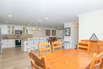 2918 SE Fairway W #13, Stuart, FL 34997 - Photo 9