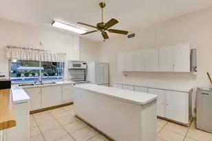 3100 Springdale Blvd, Palm Springs, FL 33461 - Photo 9