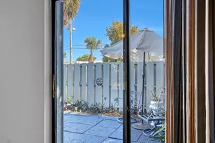 241 NW 15th St, Boca Raton, FL 33432 - Photo 25