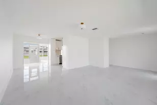 8508 NW 59th Pl, Tamarac, FL 33321 - Photo 3