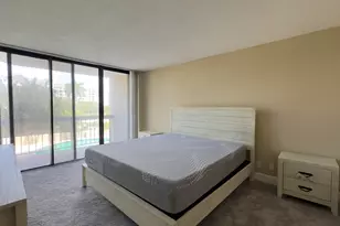 2425 Presidential Way, West Palm Beach, FL 33401 - Photo 11