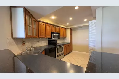 2425 Presidential Way #203, West Palm Beach, FL 33401 - Photo 5