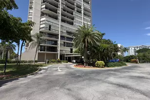 2425 Presidential Way, West Palm Beach, FL 33401 - Photo 35