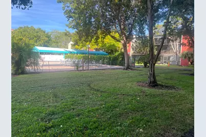 2208 S Cypress Bend Drive #106, Pompano Beach, FL 33069 - Photo 9