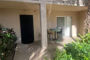 2208 S Cypress Bend Dr, Pompano Beach, FL 33069 - Photo 5