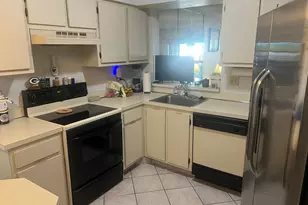 2208 S Cypress Bend Dr, Pompano Beach, FL 33069 - Photo 27